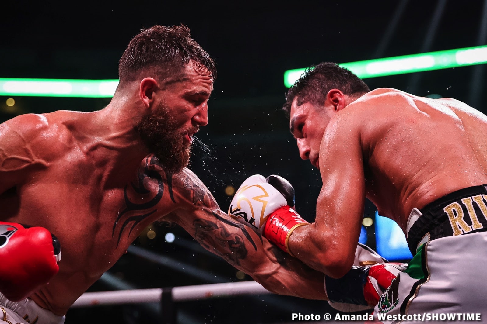 Photos: Spence TKOs Ugas in 10th, Cruz Dominates Gamboa