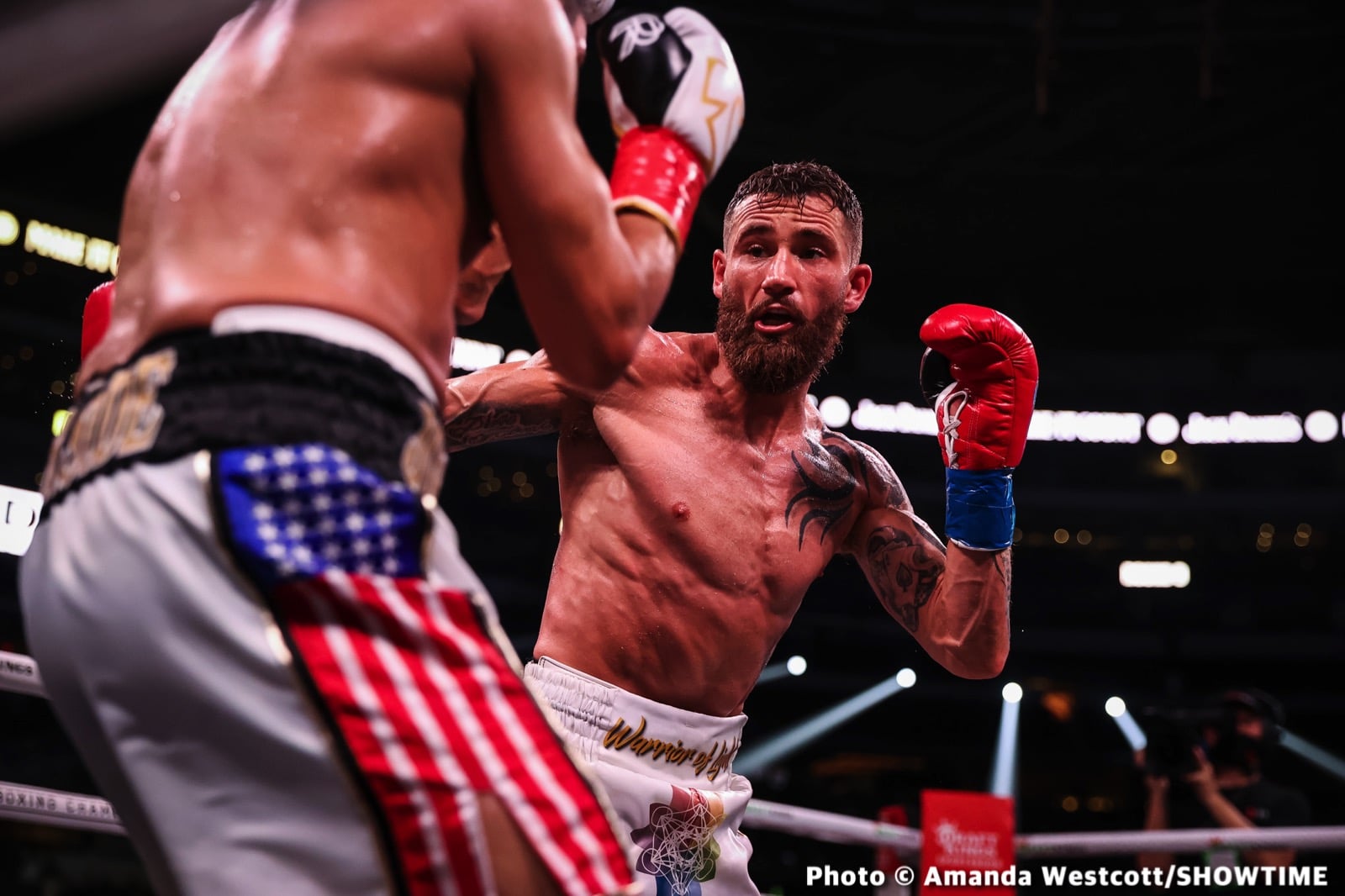Photos: Spence TKOs Ugas in 10th, Cruz Dominates Gamboa