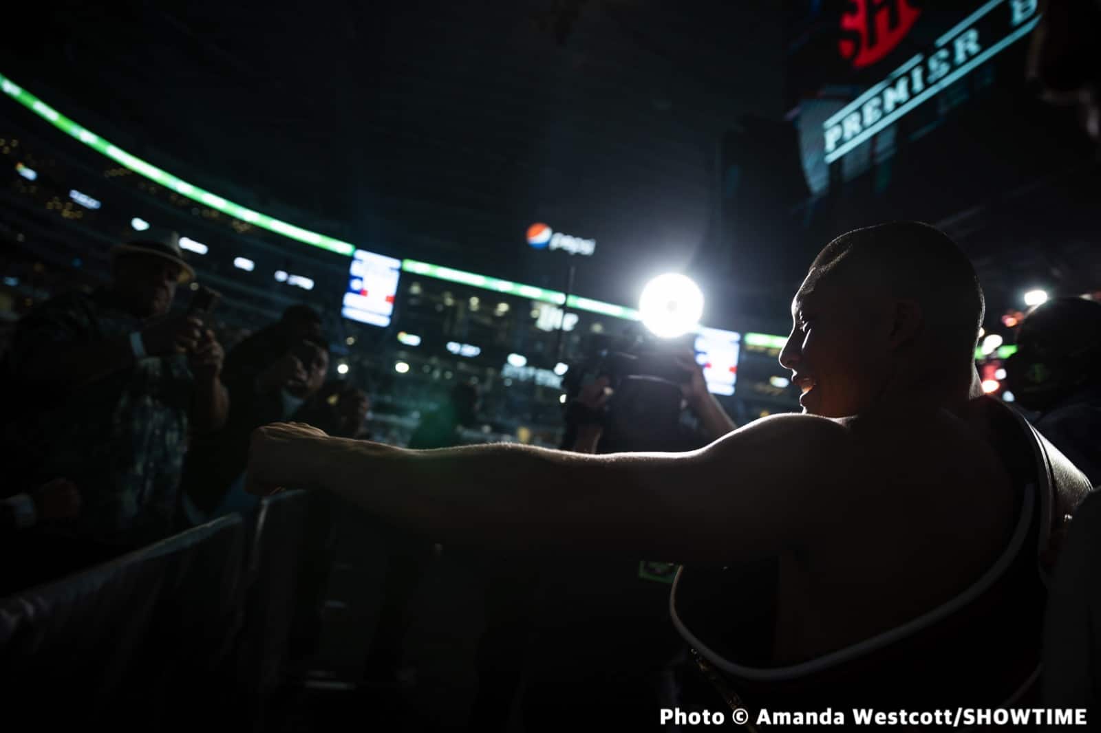 Photos: Spence TKOs Ugas in 10th, Cruz Dominates Gamboa