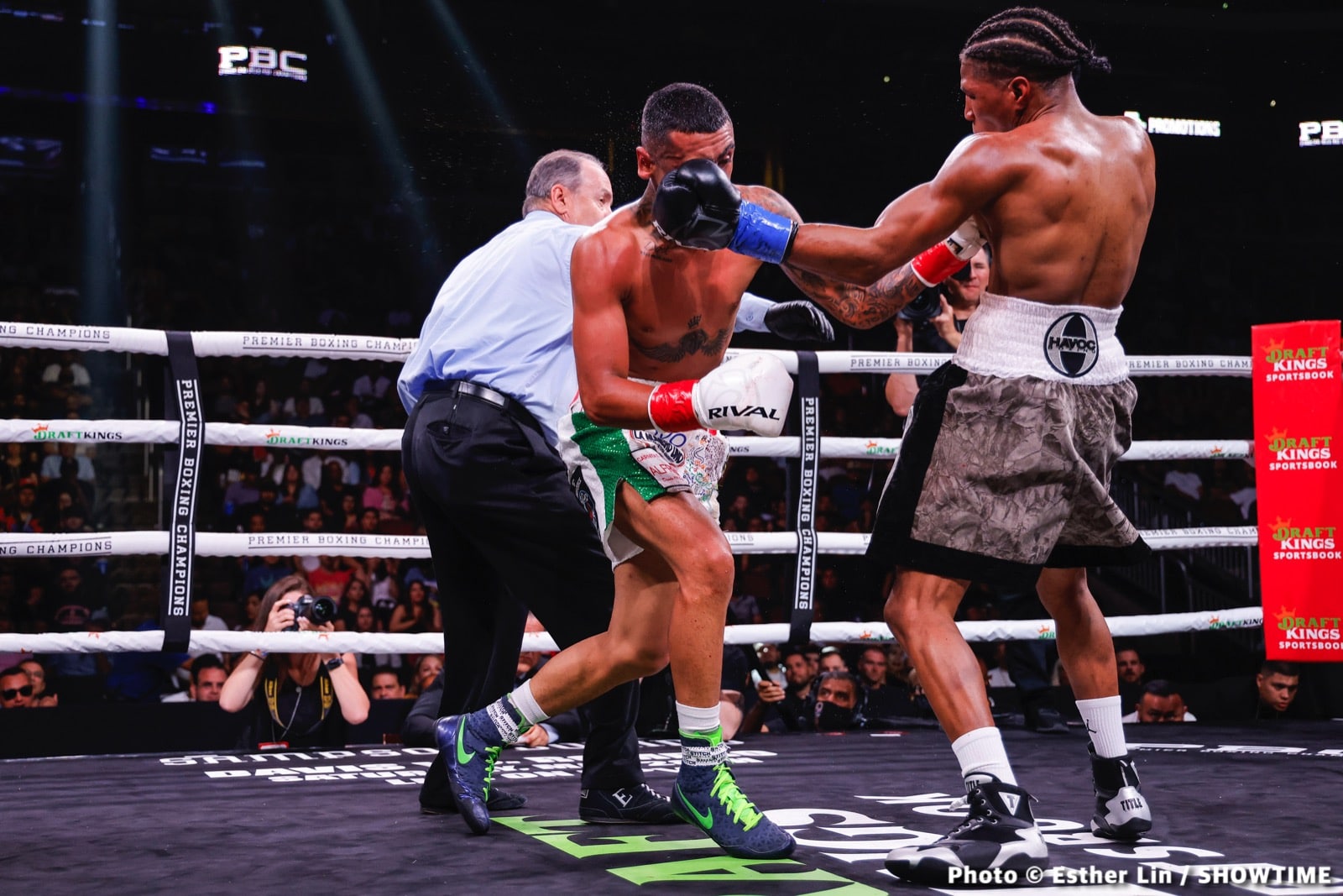 Photos: Benavidez KOs Lemieux, Gómez Dominates Cota