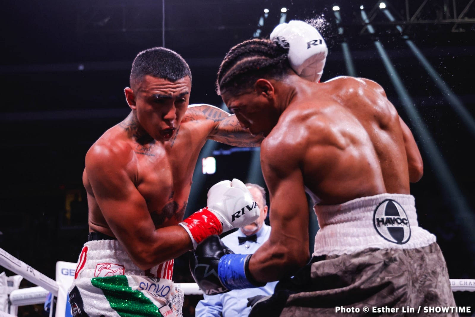 Photos: Benavidez KOs Lemieux, Gómez Dominates Cota
