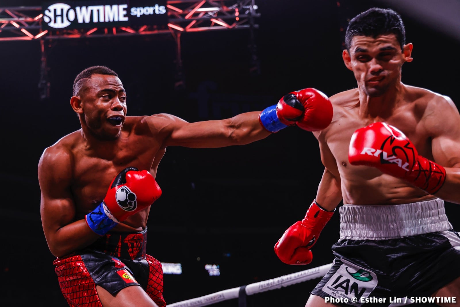 Photos: Benavidez KOs Lemieux, Gómez Dominates Cota