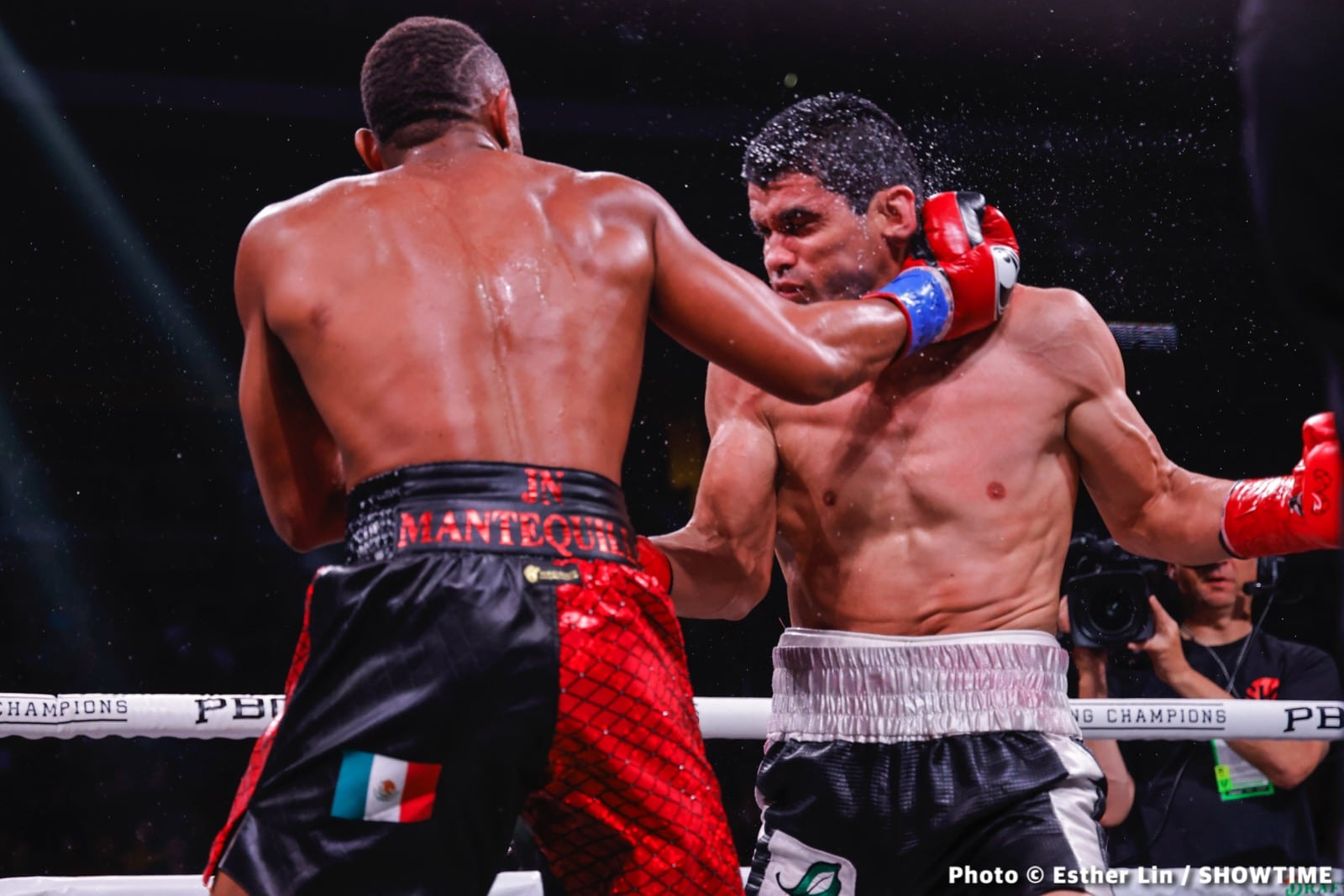 Photos: Benavidez KOs Lemieux, Gómez Dominates Cota