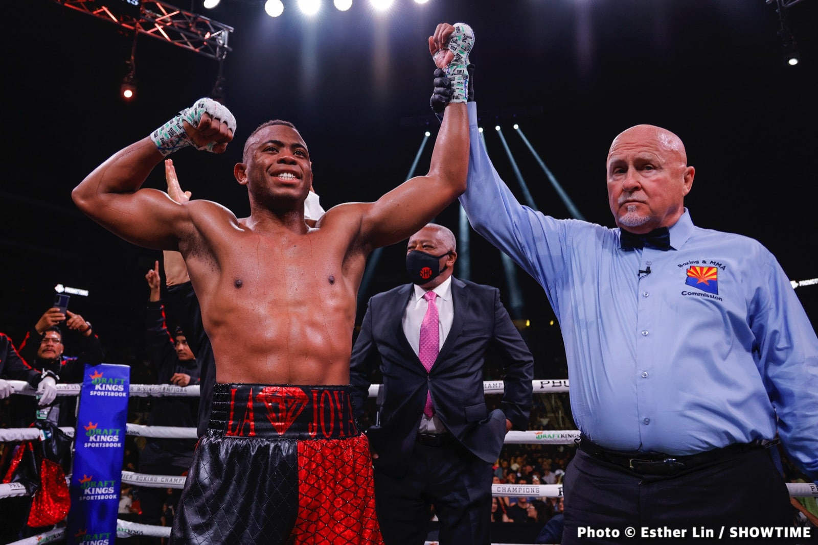 Photos: Benavidez KOs Lemieux, Gómez Dominates Cota