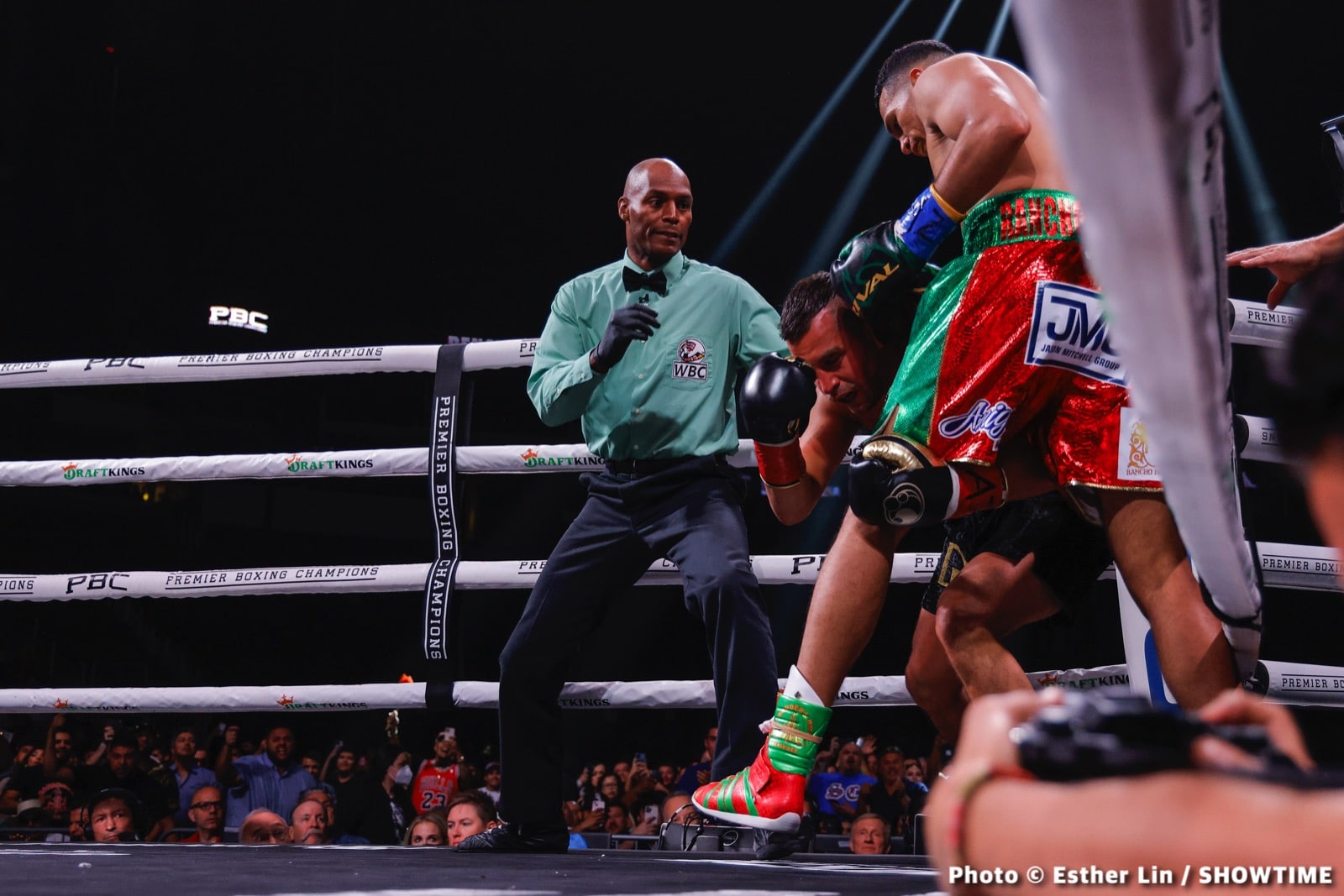 Photos: Benavidez KOs Lemieux, Gómez Dominates Cota