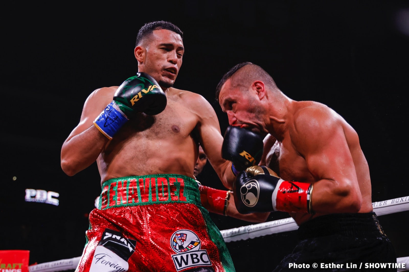 Gilberto "Zurdo" Ramirez boxing image / photo