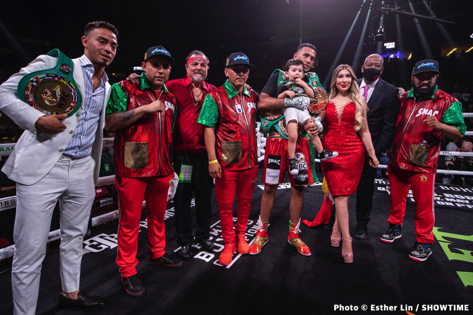 Photos: Benavidez KOs Lemieux, Gómez Dominates Cota