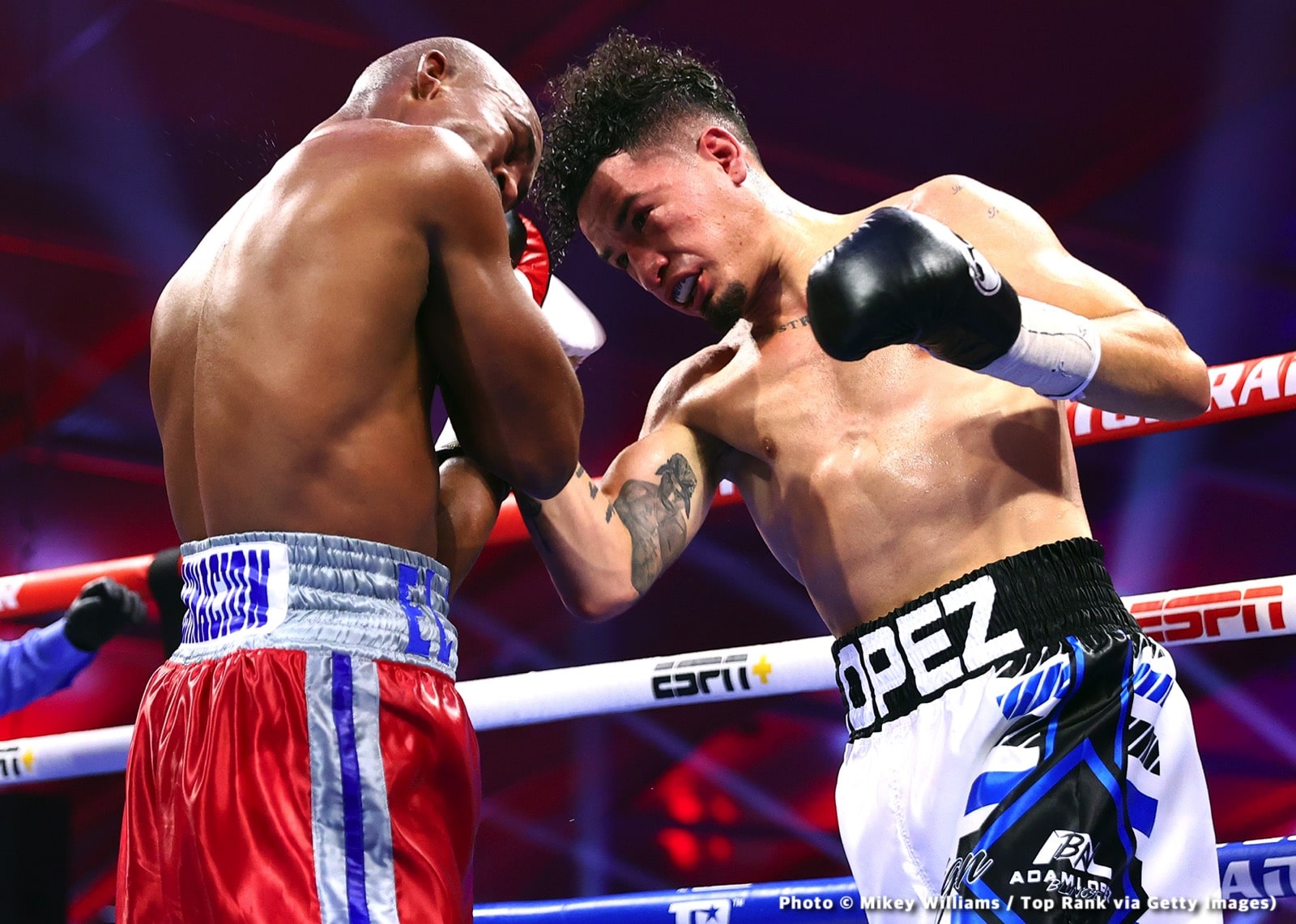 Janibek Alimkhanuly stops Danny Dignum by 2nd round KO - Boxing results