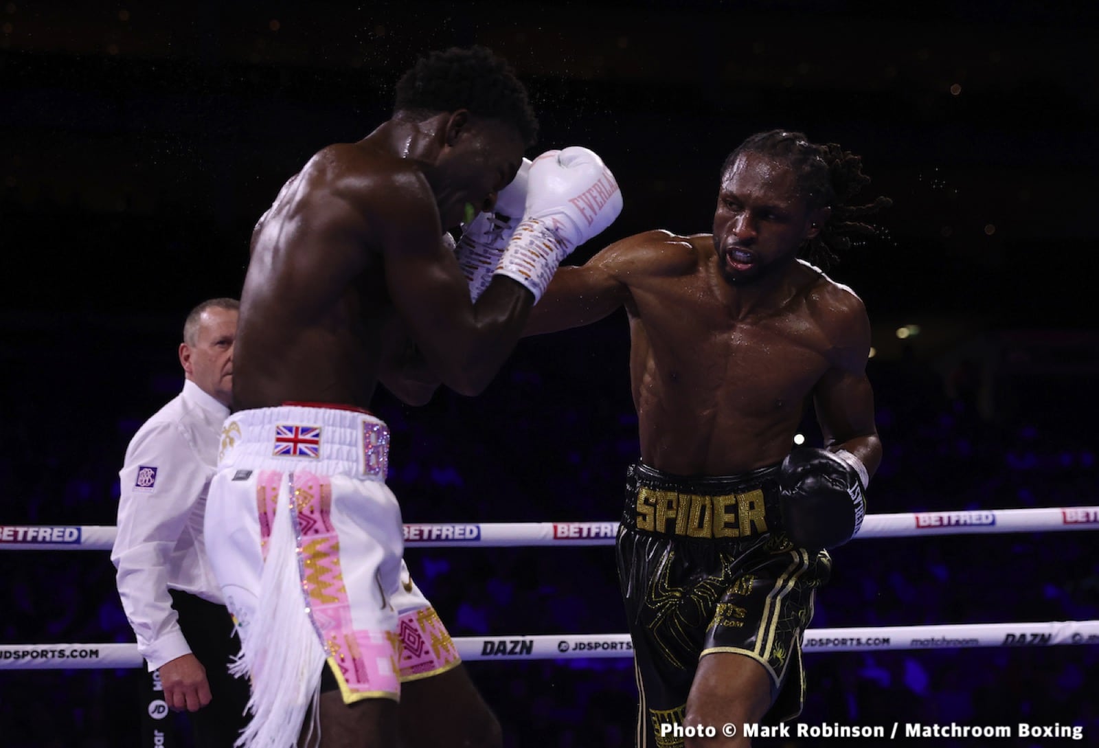 Joshua Buatsi defeats Craig Richards - Boxing Results