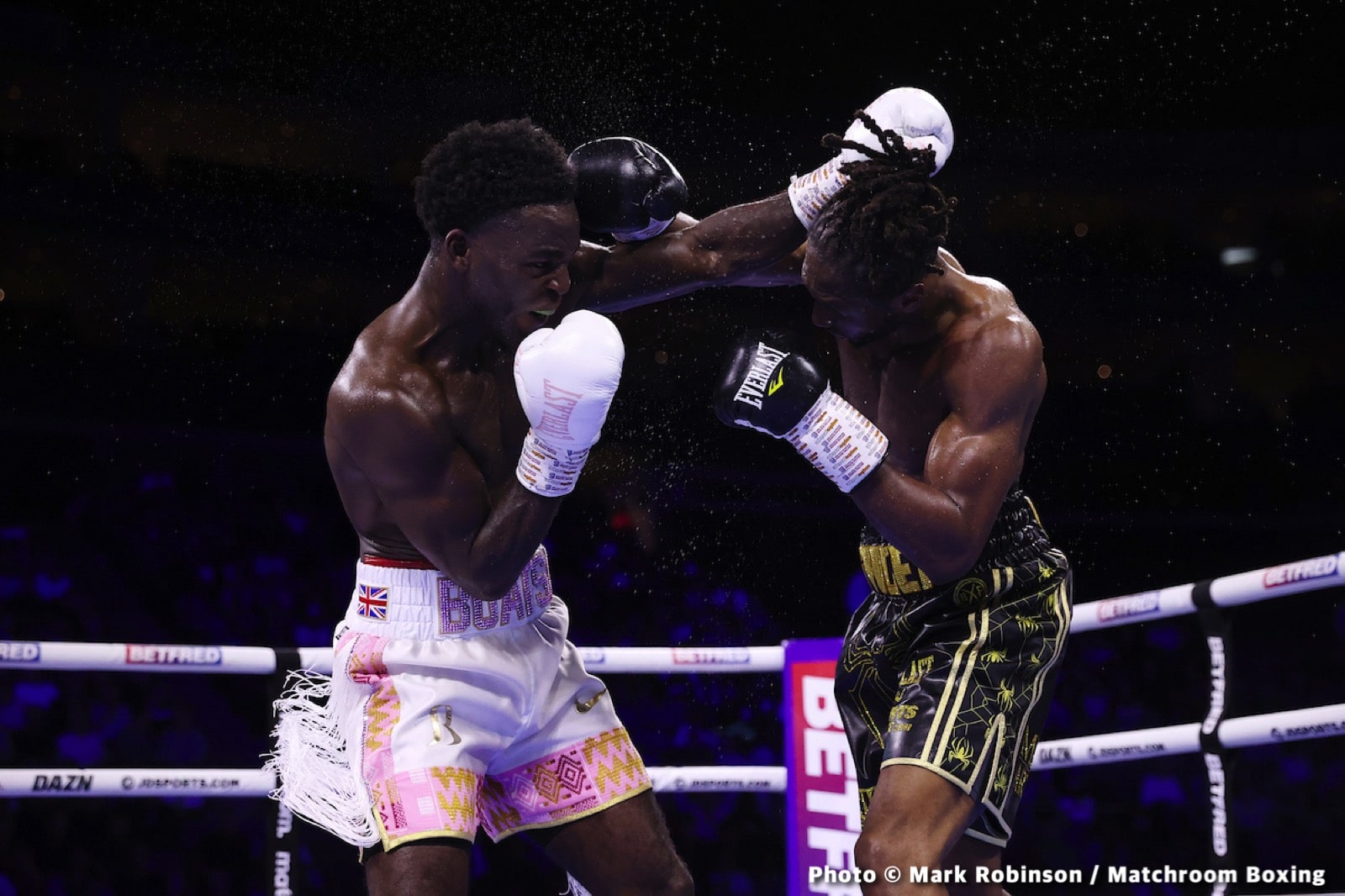 Joshua Buatsi defeats Craig Richards - Boxing Results