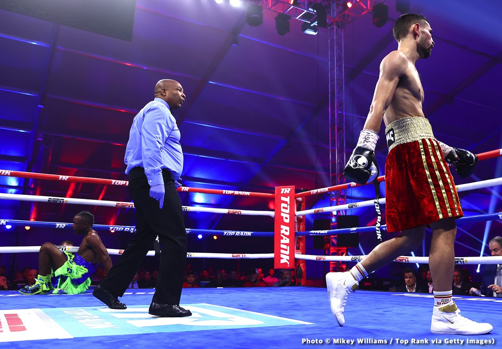 Janibek Alimkhanuly stops Danny Dignum by 2nd round KO - Boxing results