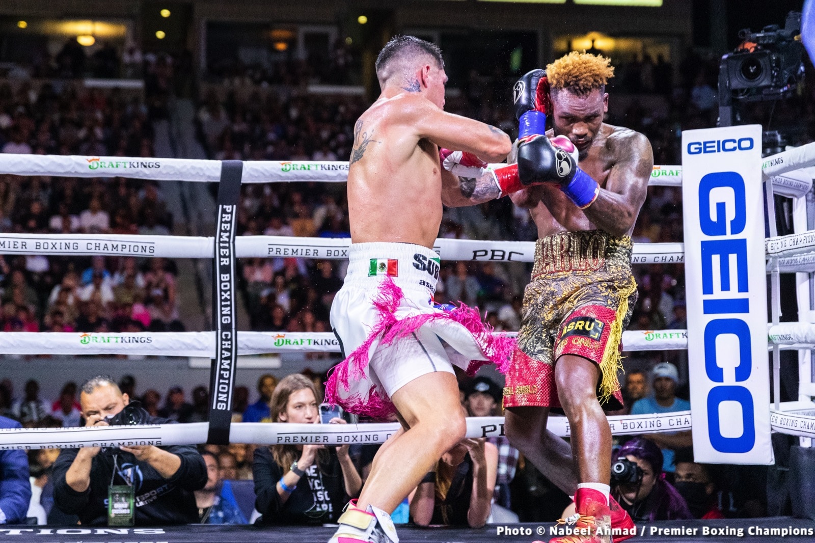 Jermell Charlo stops Brian Castano in 10th - Boxing Results