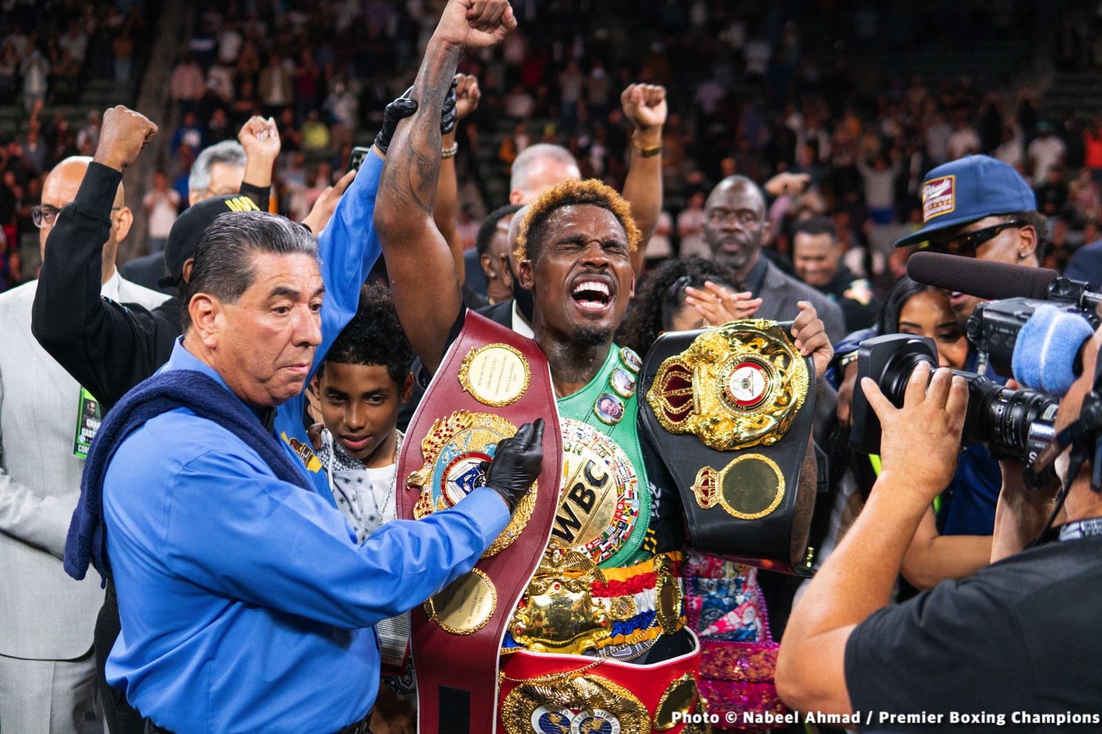 Jermell Charlo stops Brian Castano in 10th - Boxing Results