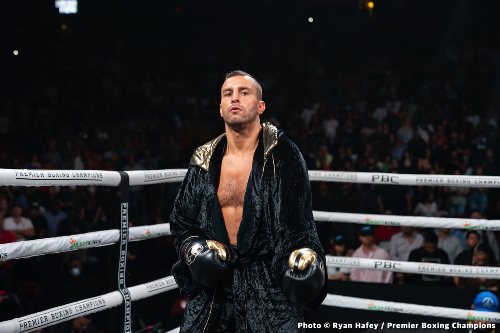 Boxing photo: David Benavidez, David Lemieux image Benavidez vs. Lemieux - LIVE action results from Glendale, AZ