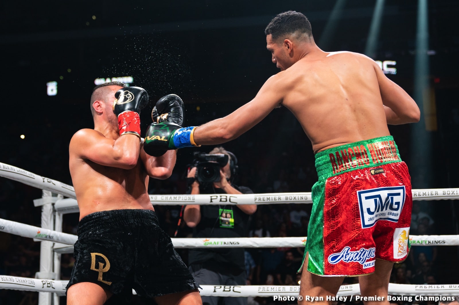 Benavidez vs. Lemieux - LIVE action results from Glendale, AZ