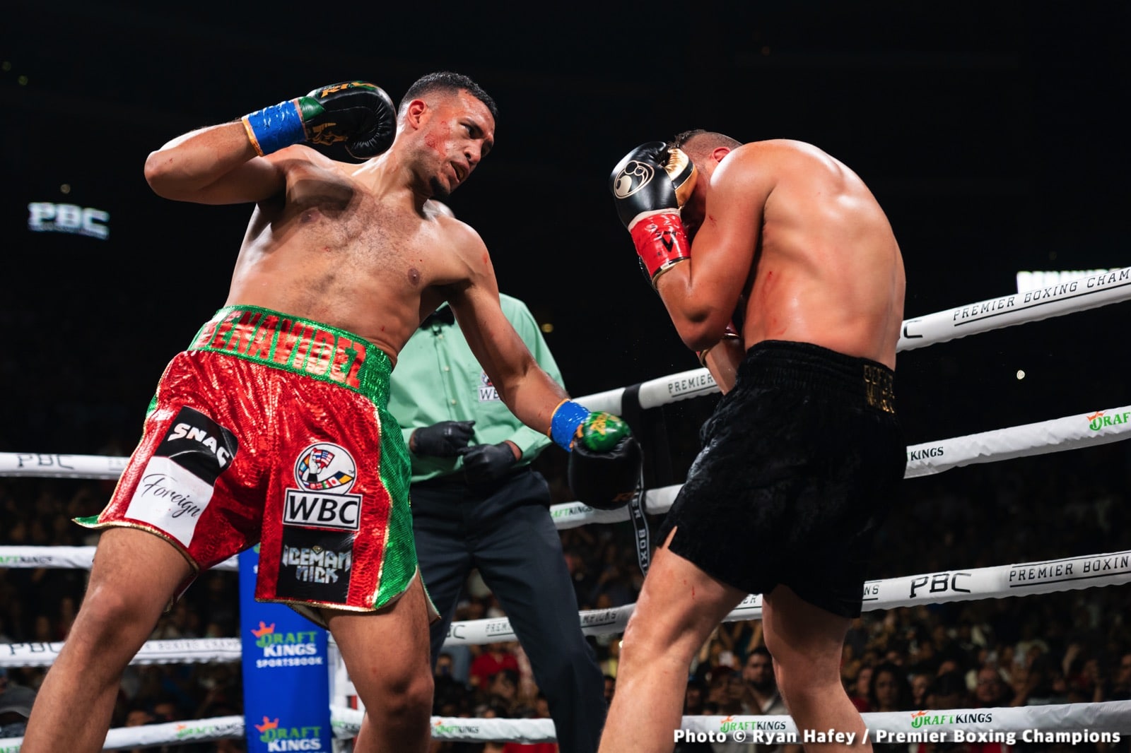Benavidez vs. Lemieux - LIVE action results from Glendale, AZ