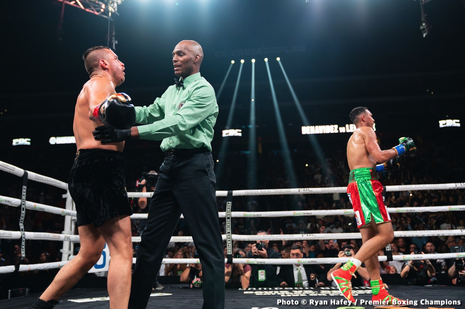 Benavidez vs. Lemieux - LIVE action results from Glendale, AZ