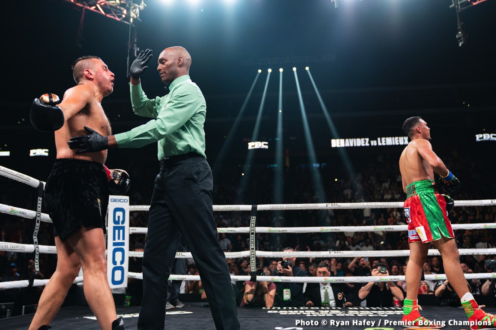 Benavidez vs. Lemieux - LIVE action results from Glendale, AZ