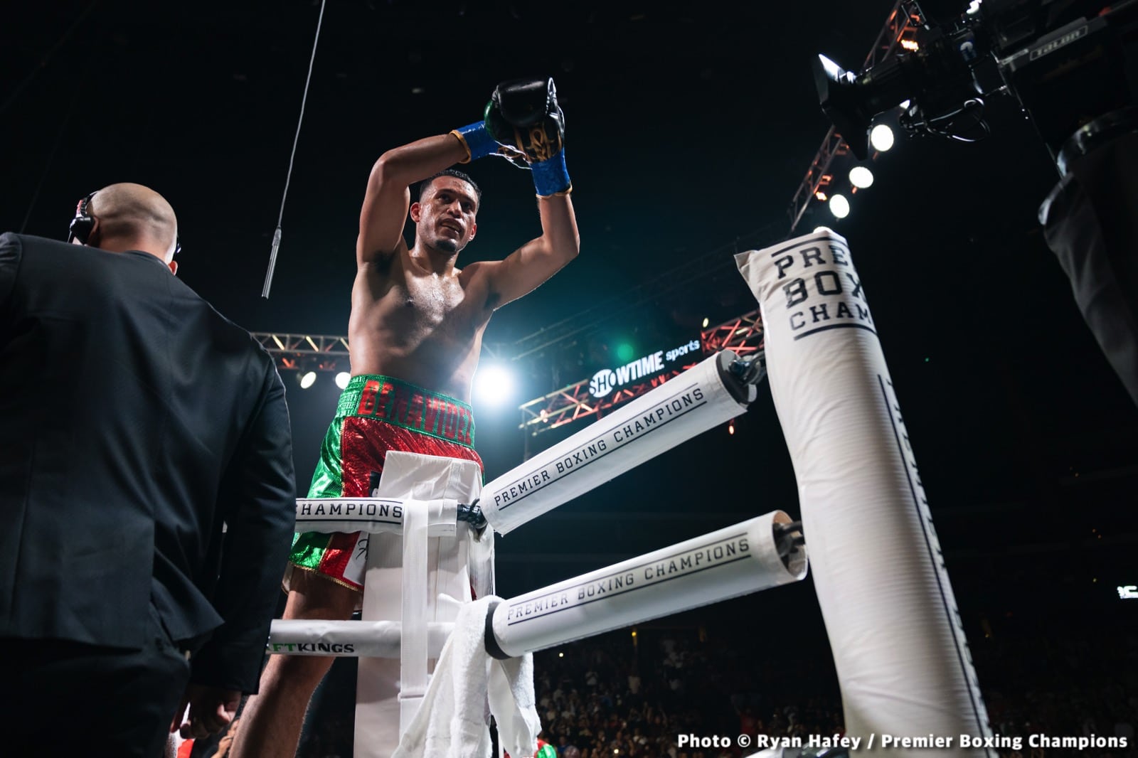 Benavidez vs. Lemieux - LIVE action results from Glendale, AZ