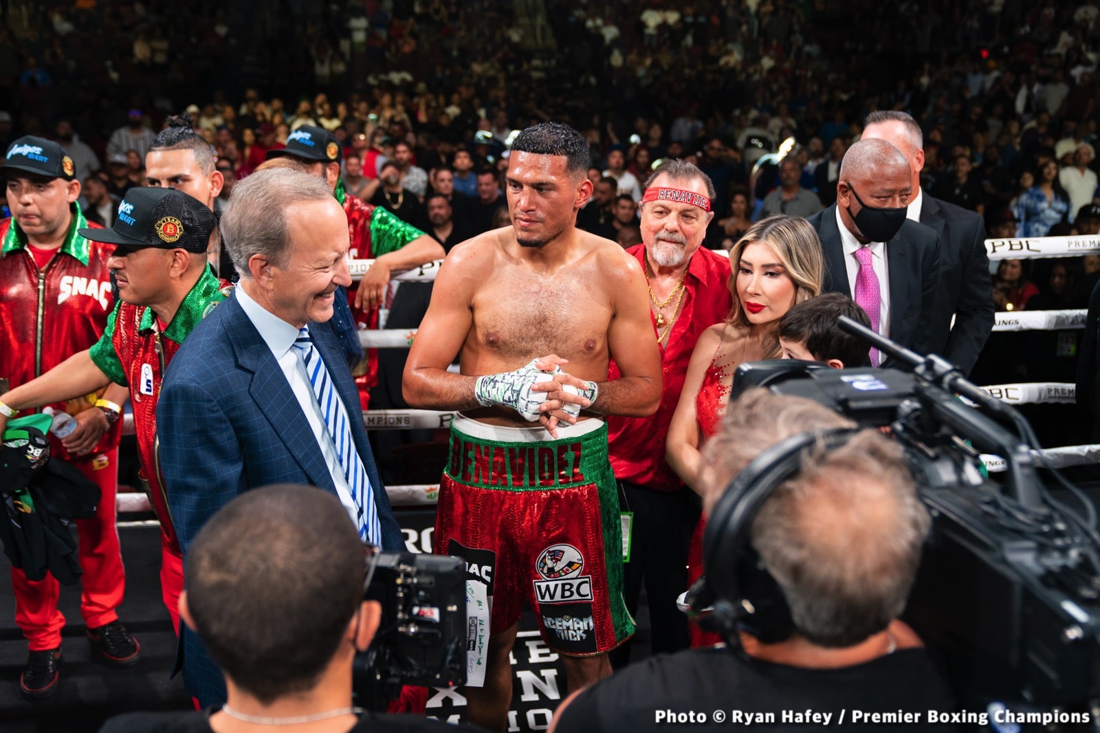 Benavidez vs. Lemieux - LIVE action results from Glendale, AZ