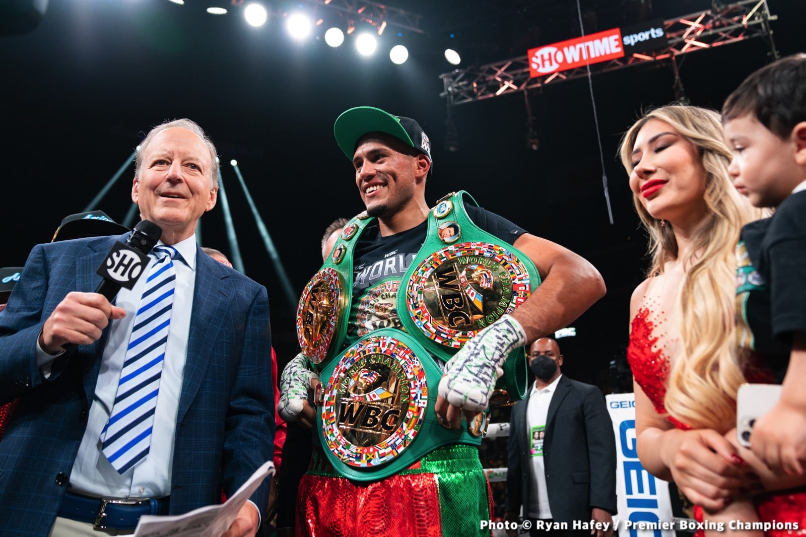 Benavidez vs. Lemieux - LIVE action results from Glendale, AZ