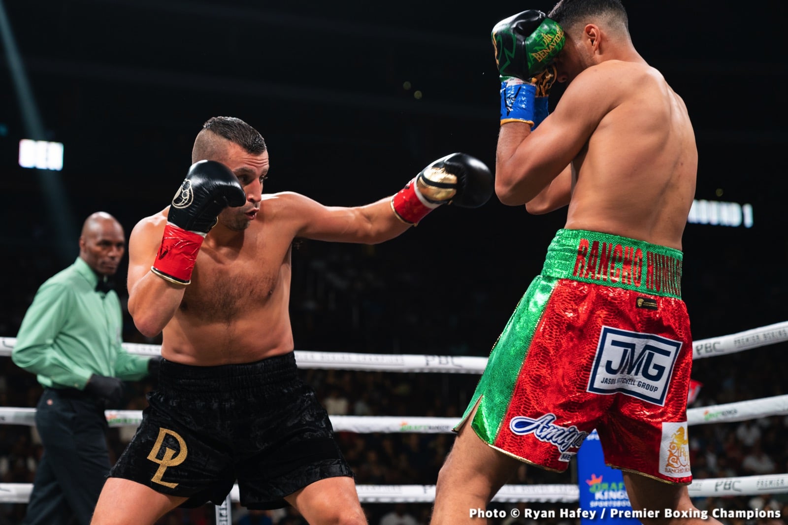 Boxing photo: David Benavidez, David Lemieux image Benavidez vs. Lemieux - LIVE action results from Glendale, AZ