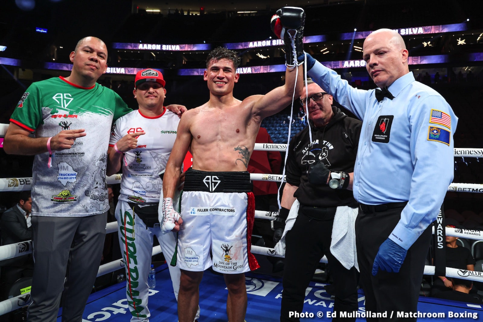 Canelo Alvarez vs. Dmitry Bivol - LIVE action results from Las Vegas