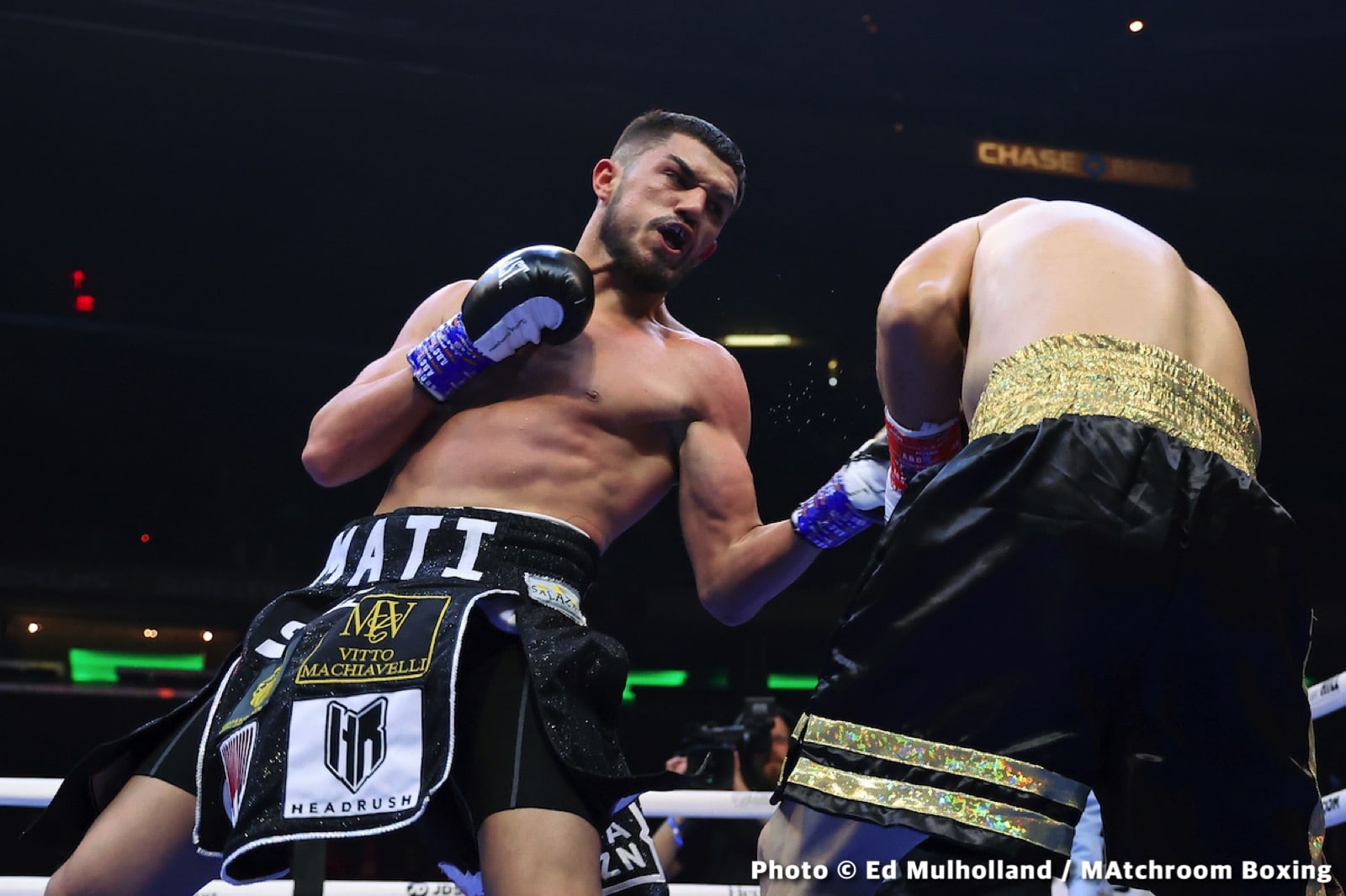 Katie Taylor defeats Amanda Serrano - Boxing Results