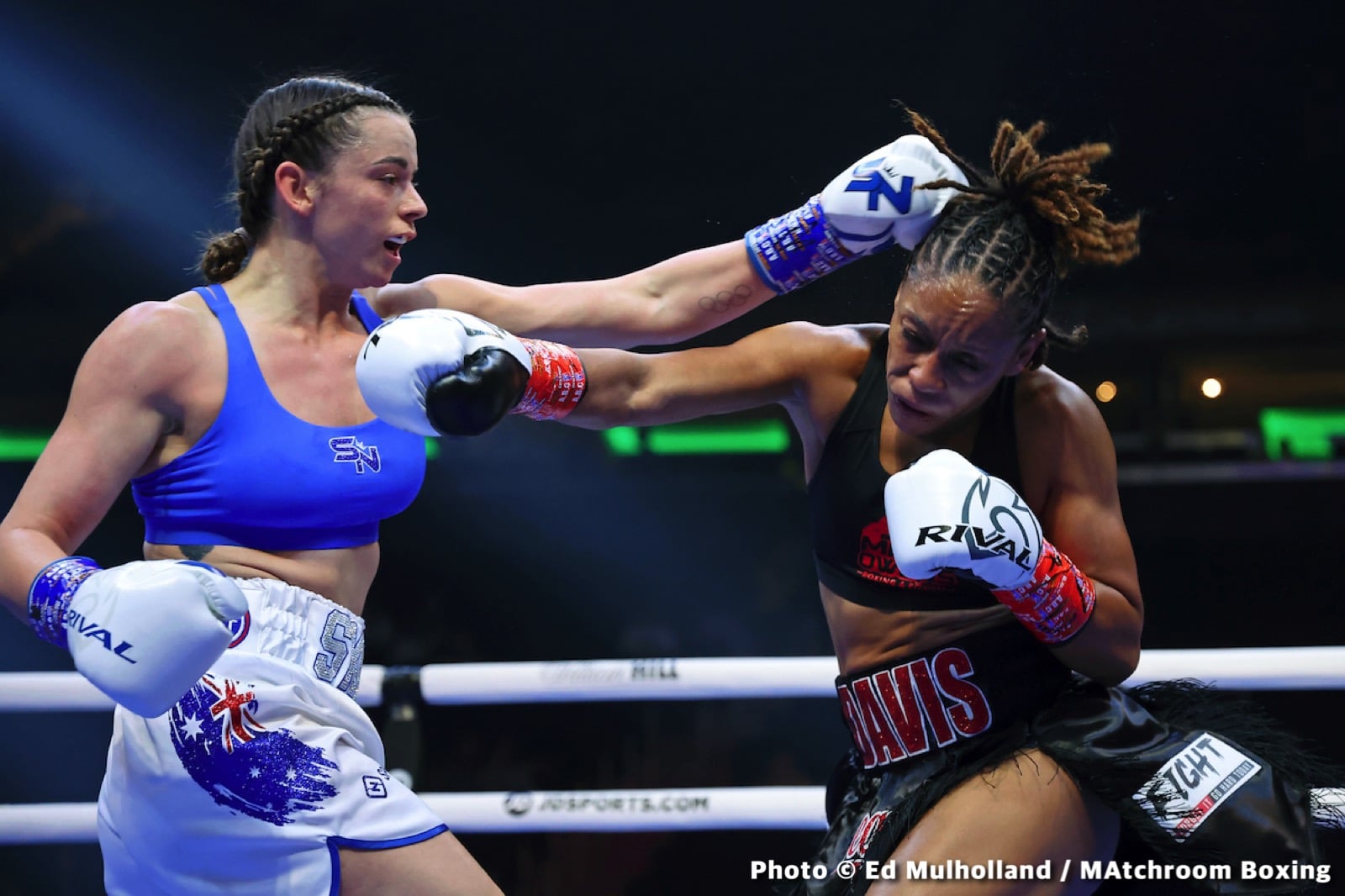 Katie Taylor defeats Amanda Serrano - Boxing Results