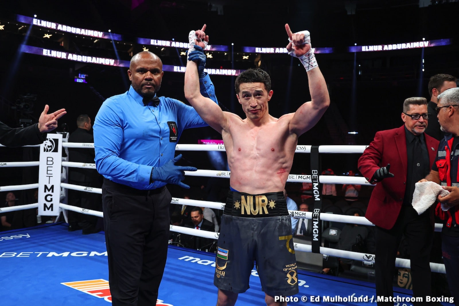 Canelo Alvarez vs. Dmitry Bivol - LIVE action results from Las Vegas