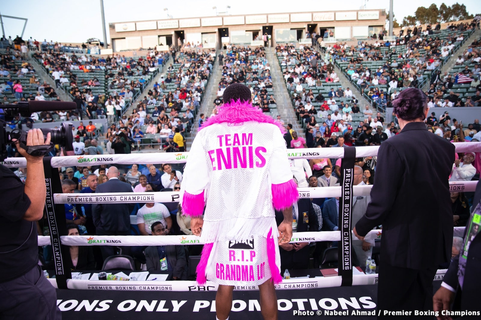 Jaron Ennis obliterates Custio Clayton - Boxing Results