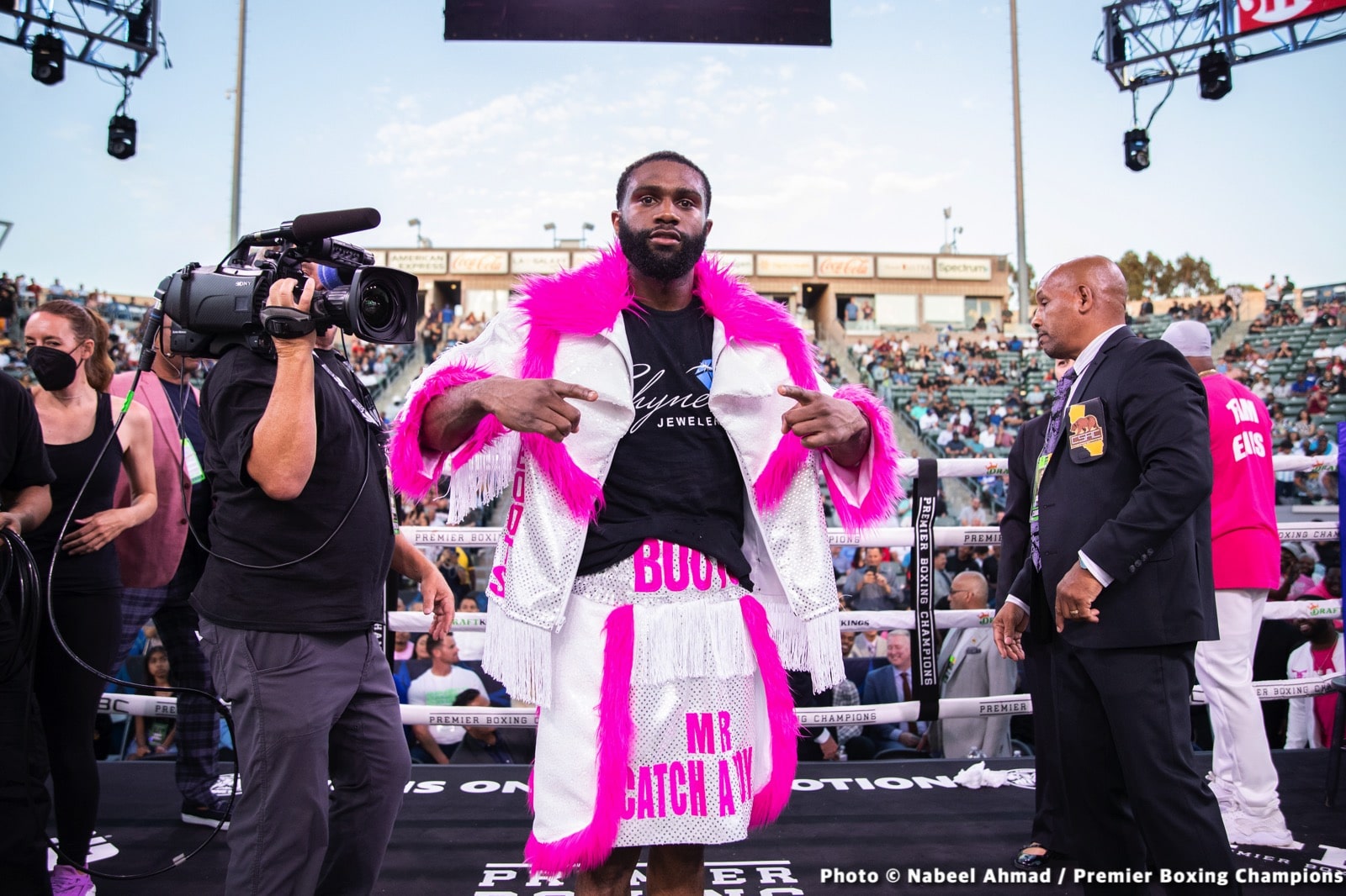 Jaron Ennis obliterates Custio Clayton - Boxing Results