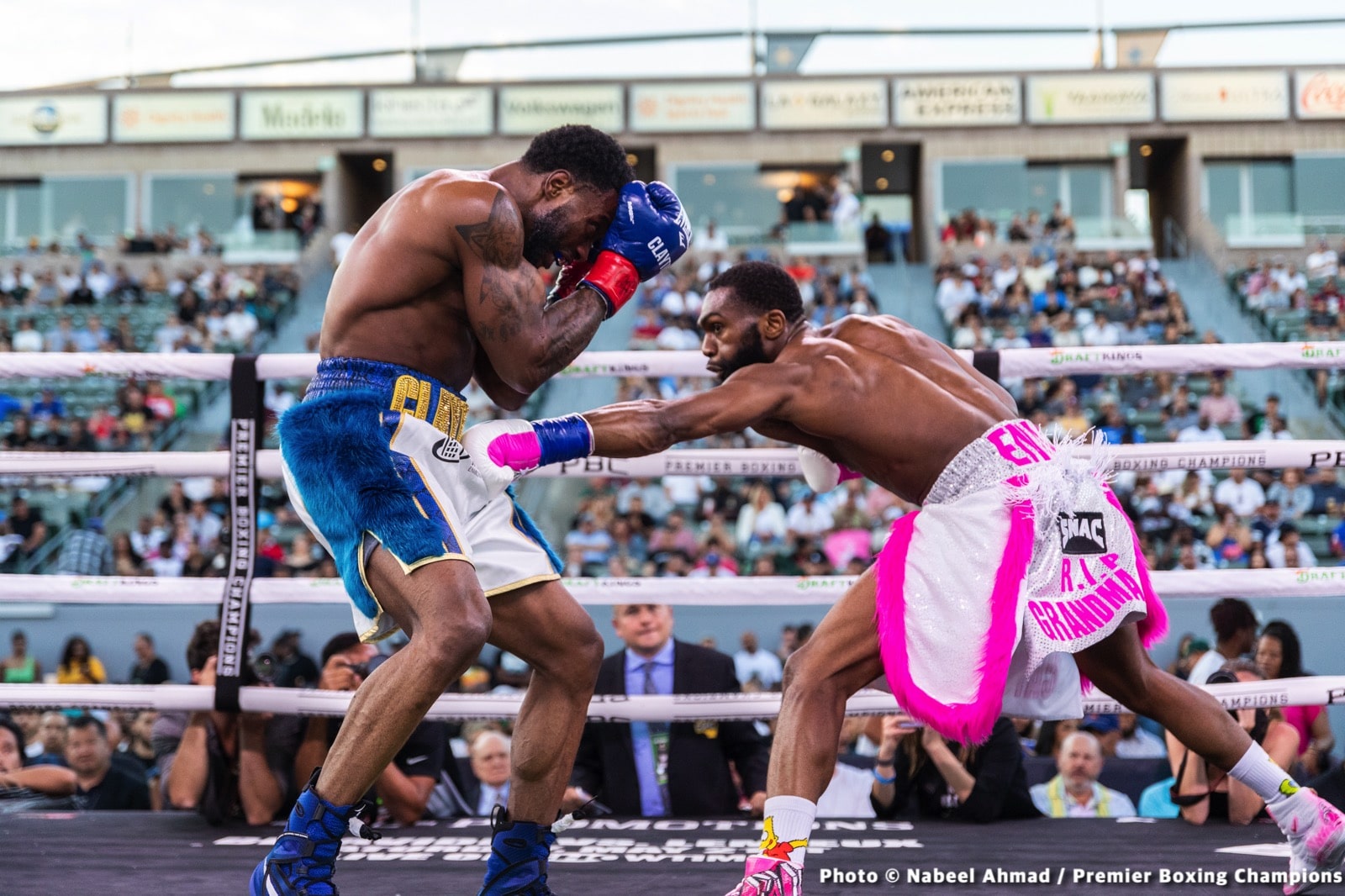 Jaron Ennis obliterates Custio Clayton - Boxing Results
