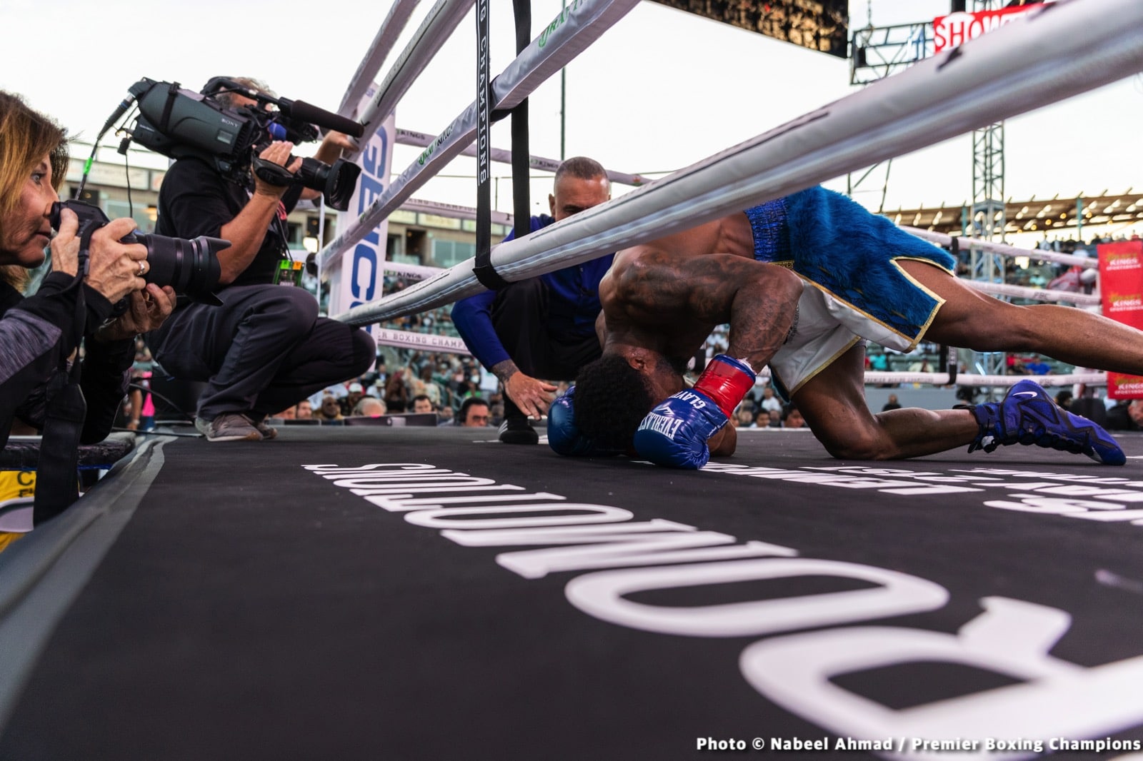 Jaron Ennis obliterates Custio Clayton - Boxing Results