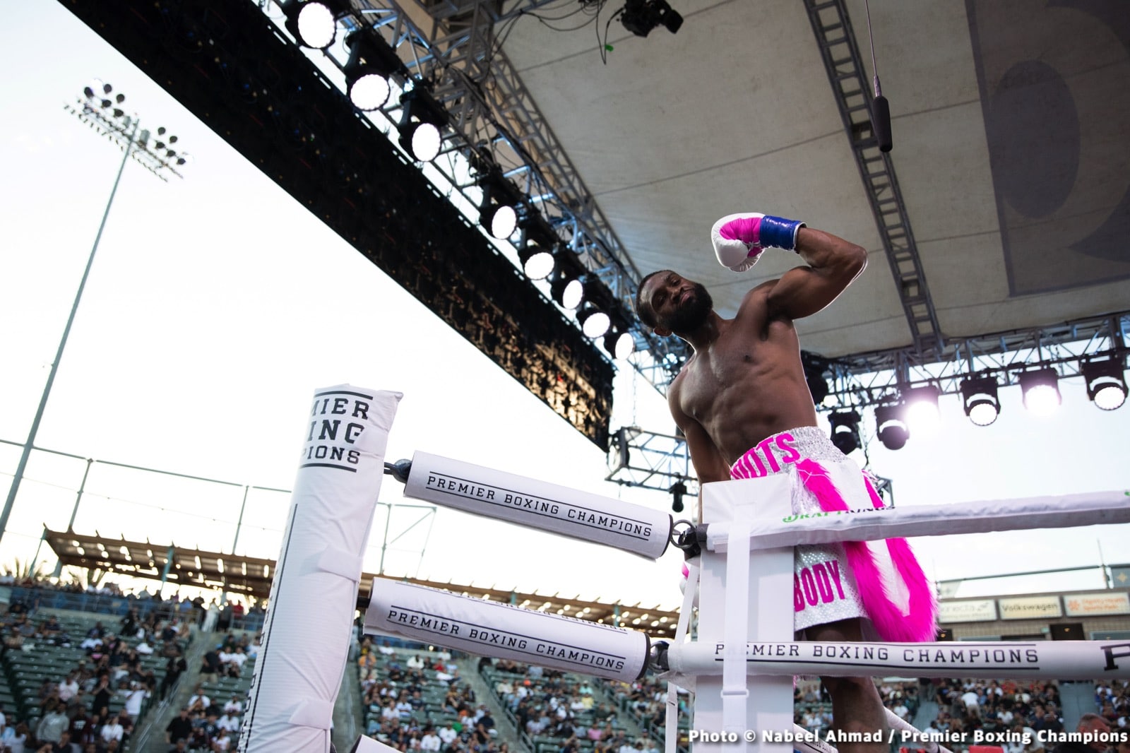 Jaron Ennis obliterates Custio Clayton - Boxing Results
