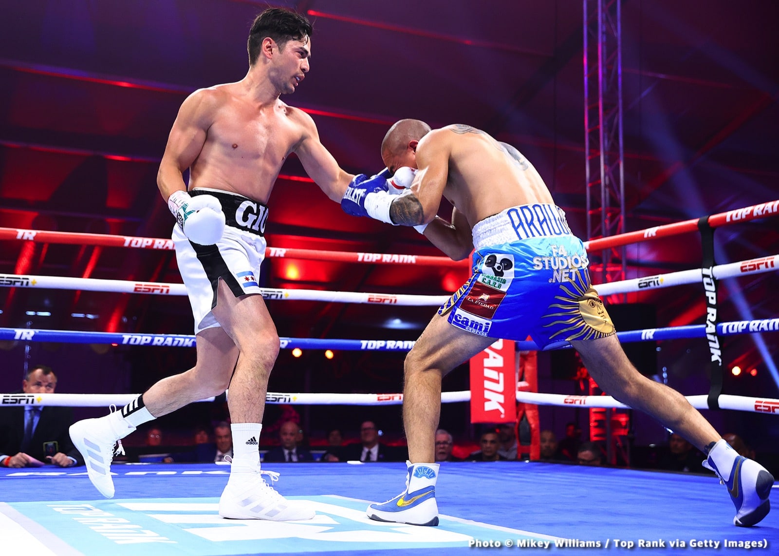 Janibek Alimkhanuly stops Danny Dignum by 2nd round KO - Boxing results