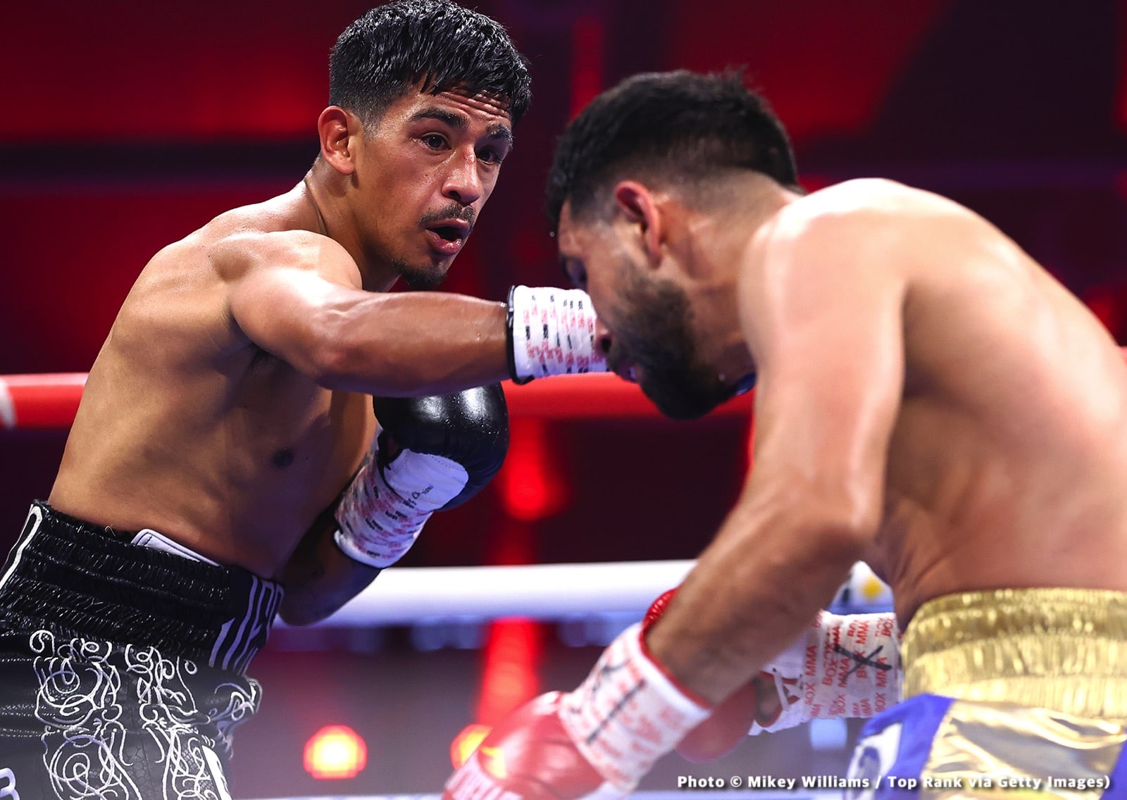 Janibek Alimkhanuly stops Danny Dignum by 2nd round KO - Boxing results