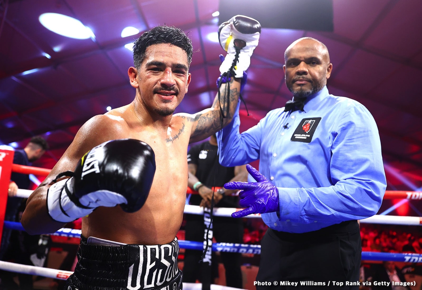 Janibek Alimkhanuly stops Danny Dignum by 2nd round KO - Boxing results