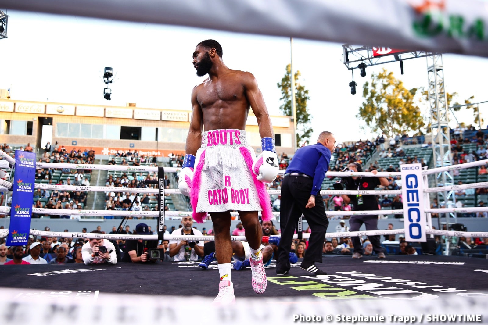 Photos: Jermell Charlo KOs Castano, Ennis Crushes Clayton!