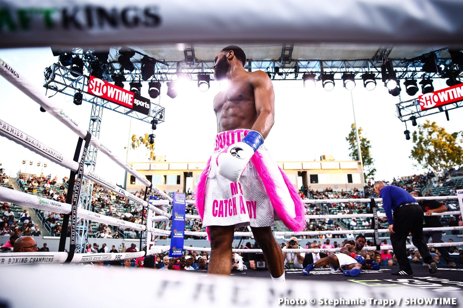 Photos: Jermell Charlo KOs Castano, Ennis Crushes Clayton!
