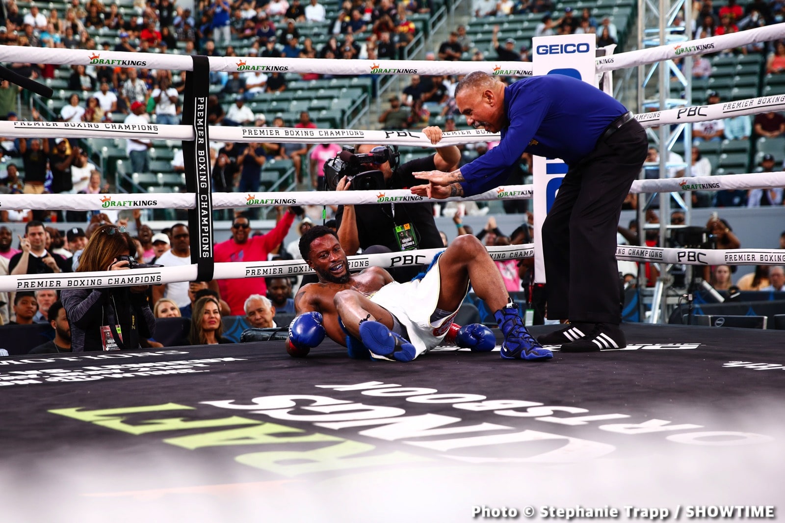 Photos: Jermell Charlo KOs Castano, Ennis Crushes Clayton!