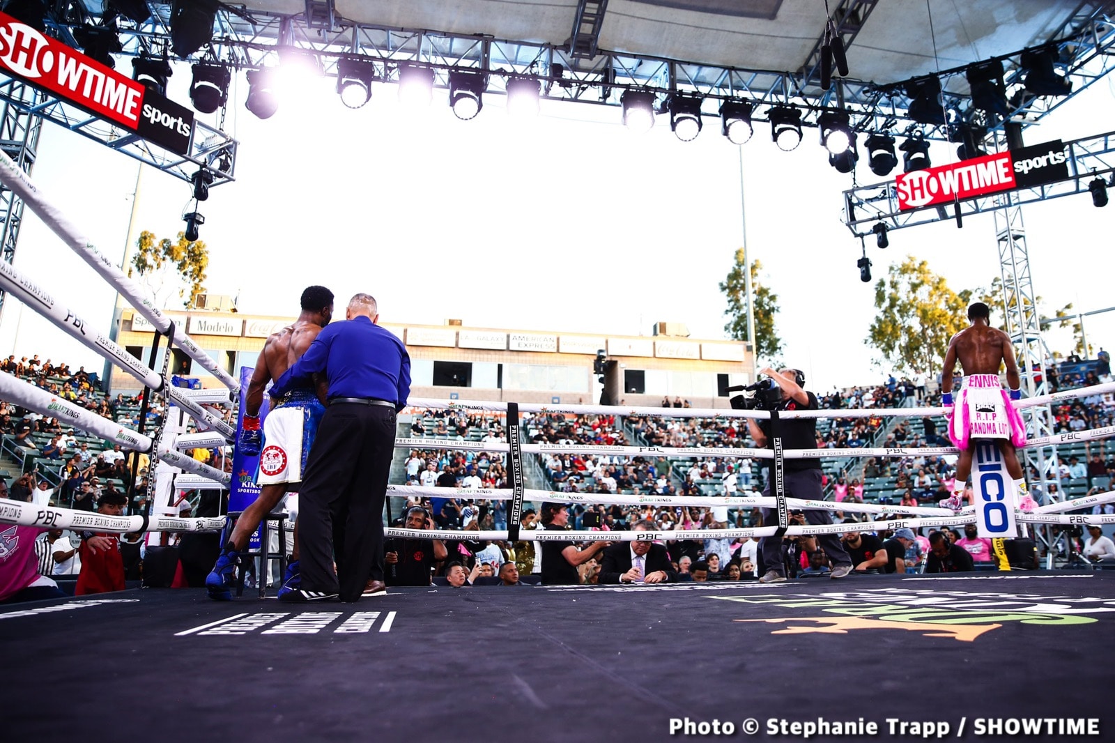Photos: Jermell Charlo KOs Castano, Ennis Crushes Clayton!