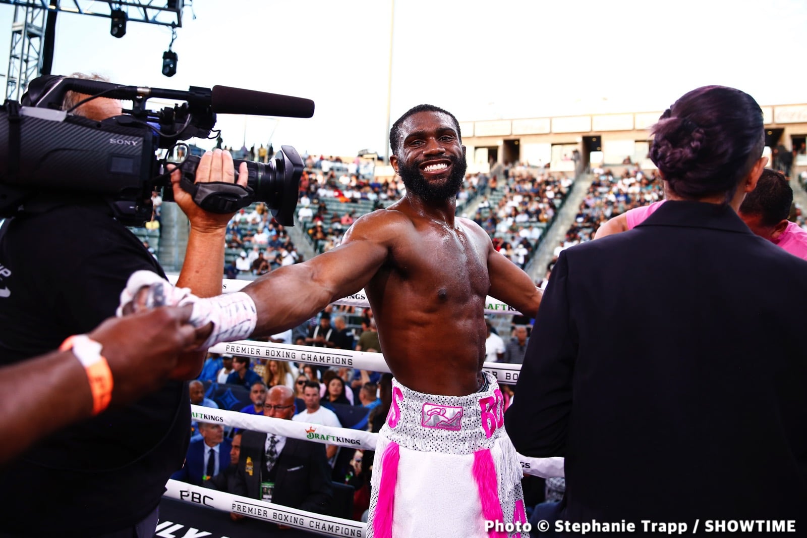 Photos: Jermell Charlo KOs Castano, Ennis Crushes Clayton!