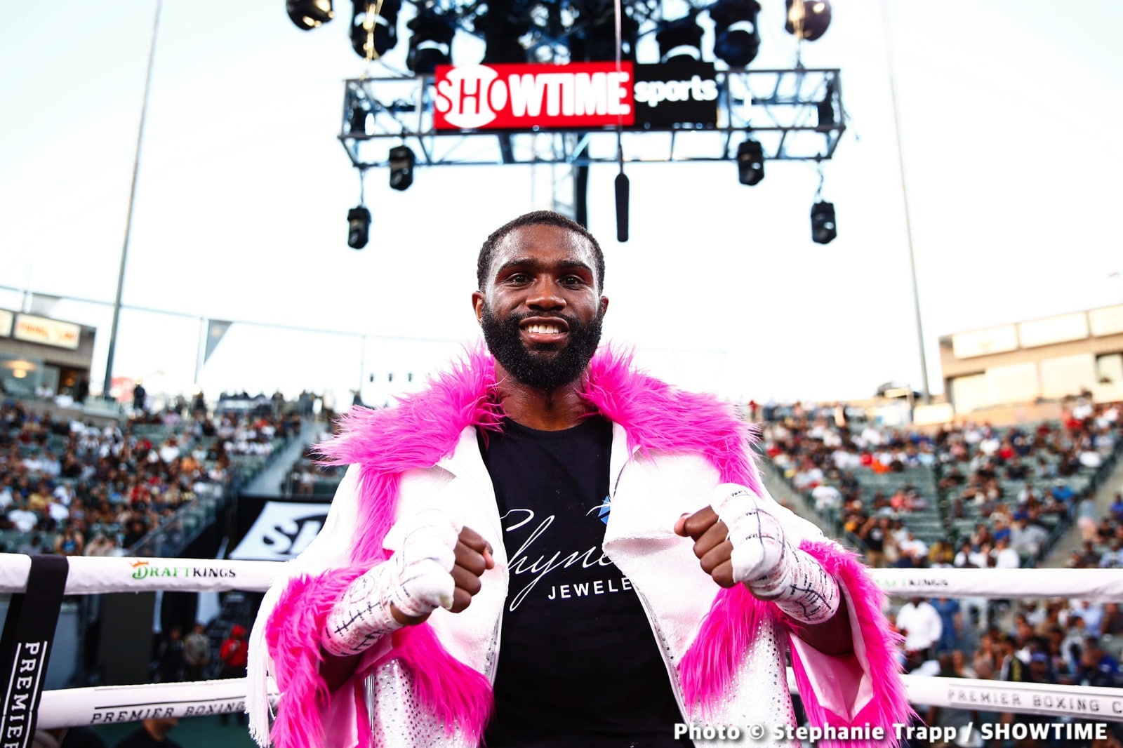 Photos: Jermell Charlo KOs Castano, Ennis Crushes Clayton!
