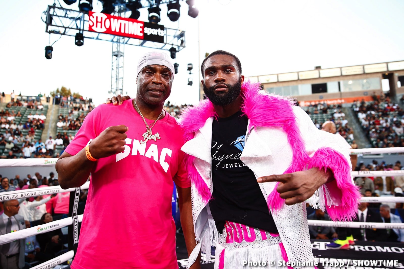 Photos: Jermell Charlo KOs Castano, Ennis Crushes Clayton!