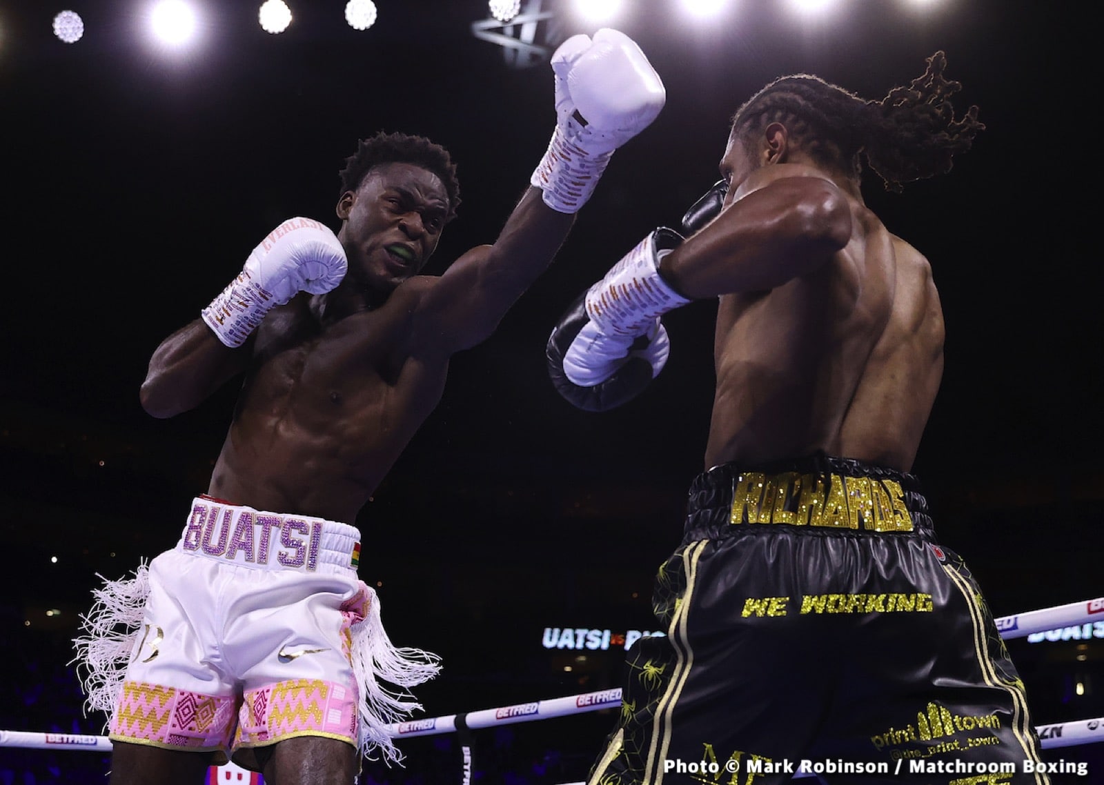 Joshua Buatsi defeats Craig Richards - Boxing Results
