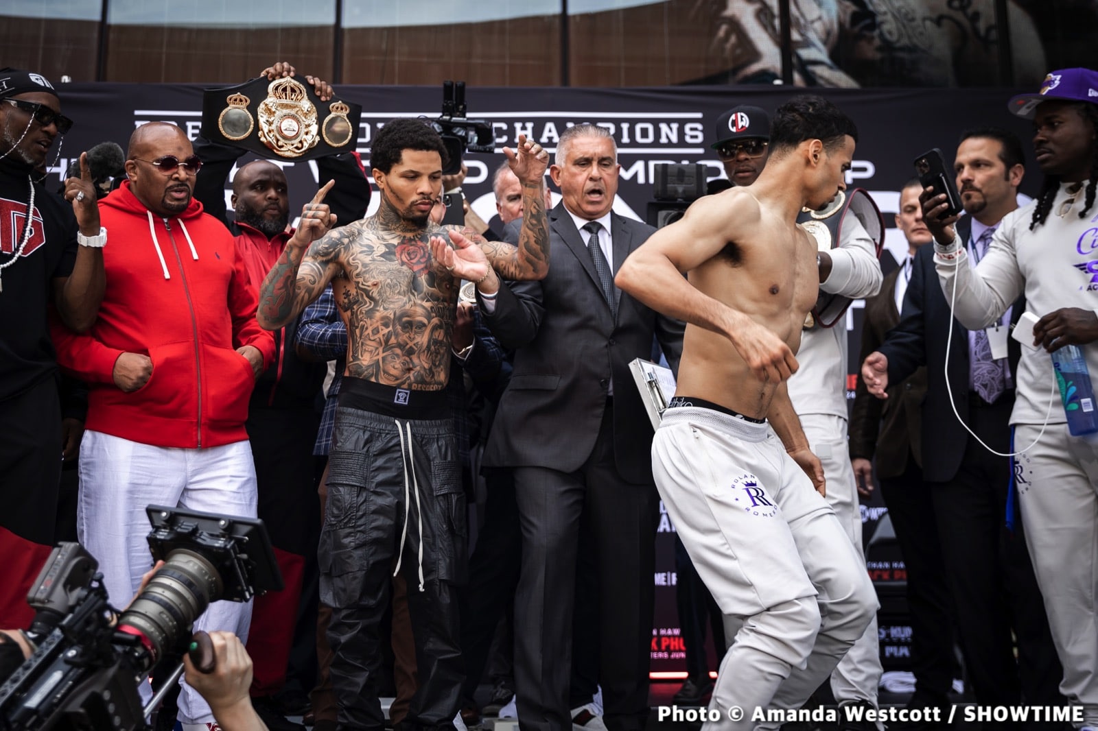 Boxing photo: Gervonta Davis, Rolando 'Rolly' Romero image WATCH LIVE: Davis vs. Romero @ 2am UK Time On FITE TV