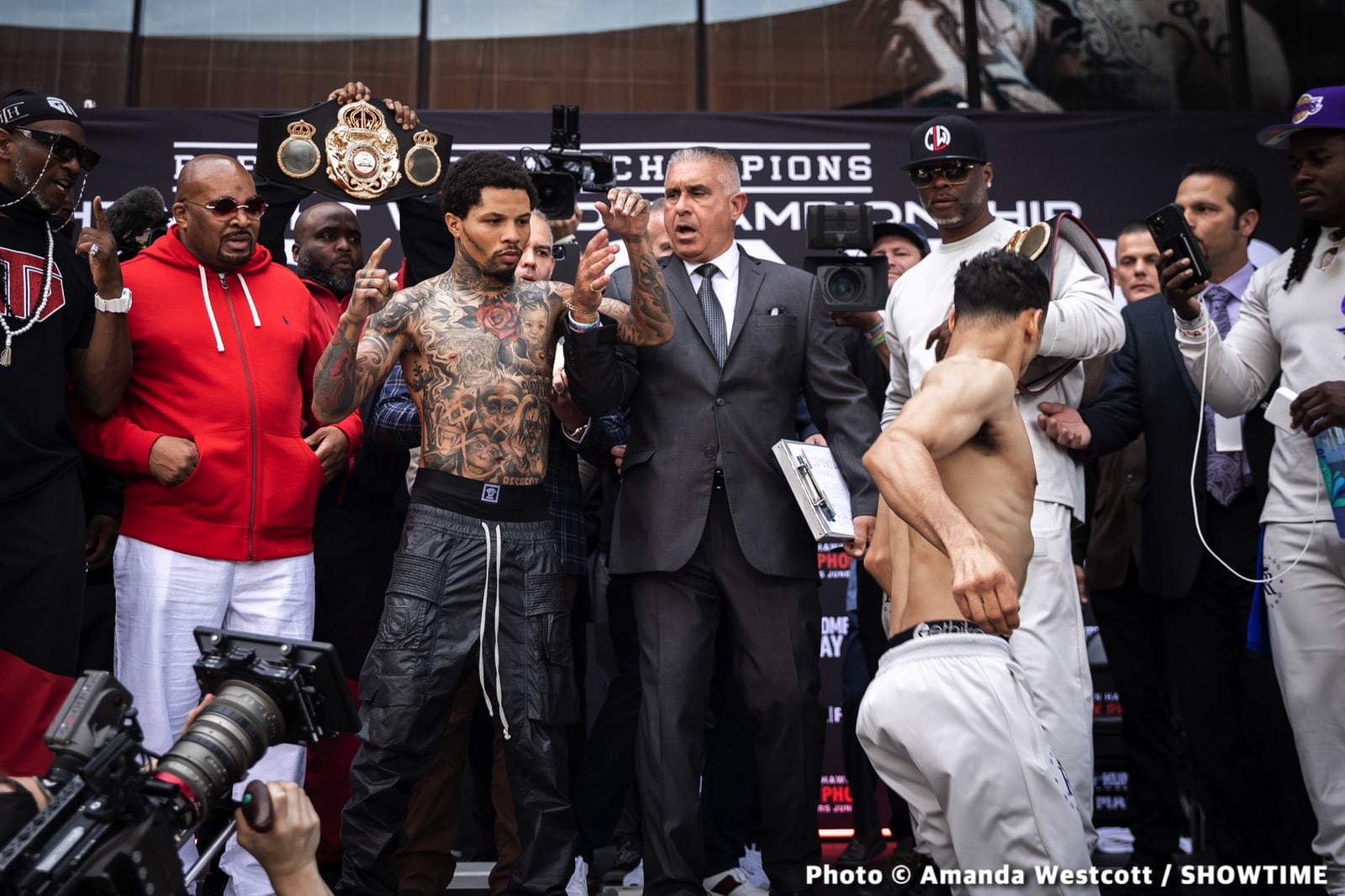 Shawn Porter predicts Tank controls Rolly fight from star to finish