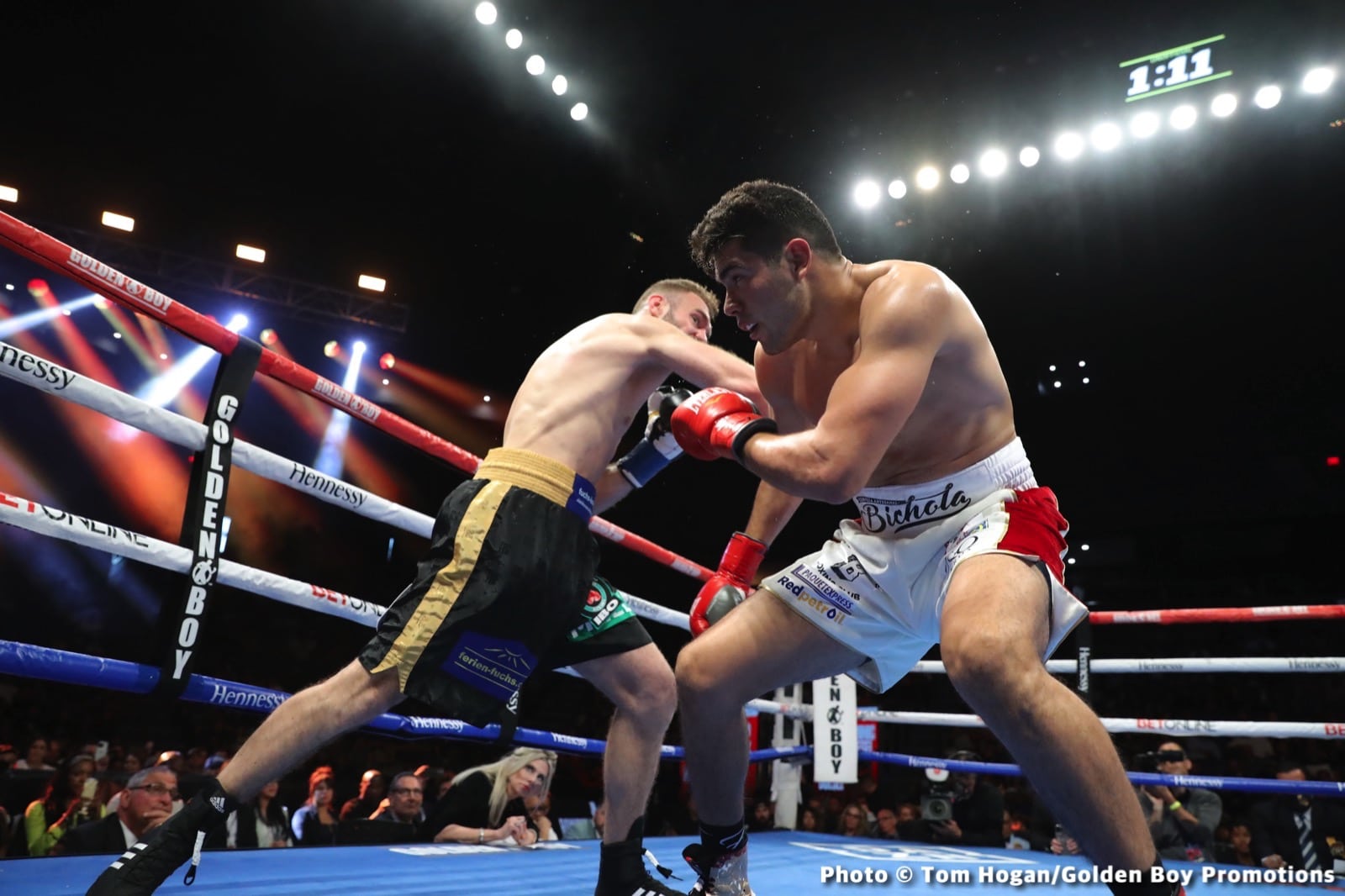 Photos: Zurdo Ramirez defeats Dominic Bösel
