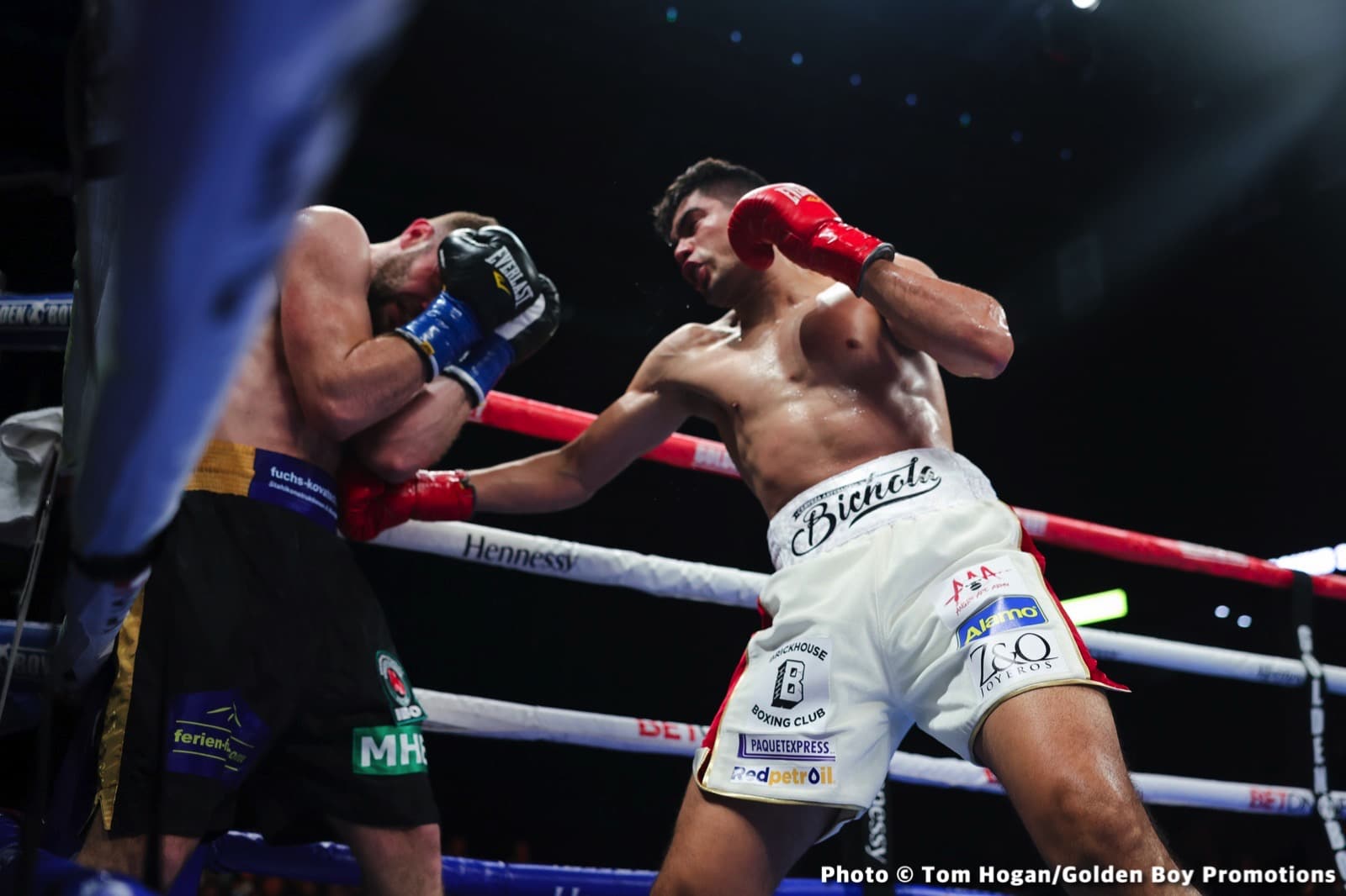 Photos: Zurdo Ramirez defeats Dominic Bösel